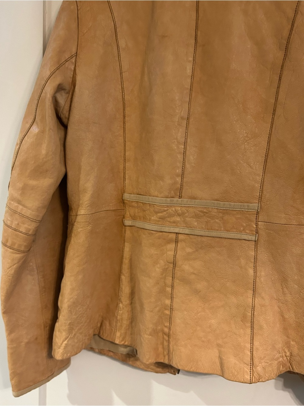 Women’s Butter Yellow Leather Field Jacket - Classic Casual - Picture 9 of 9